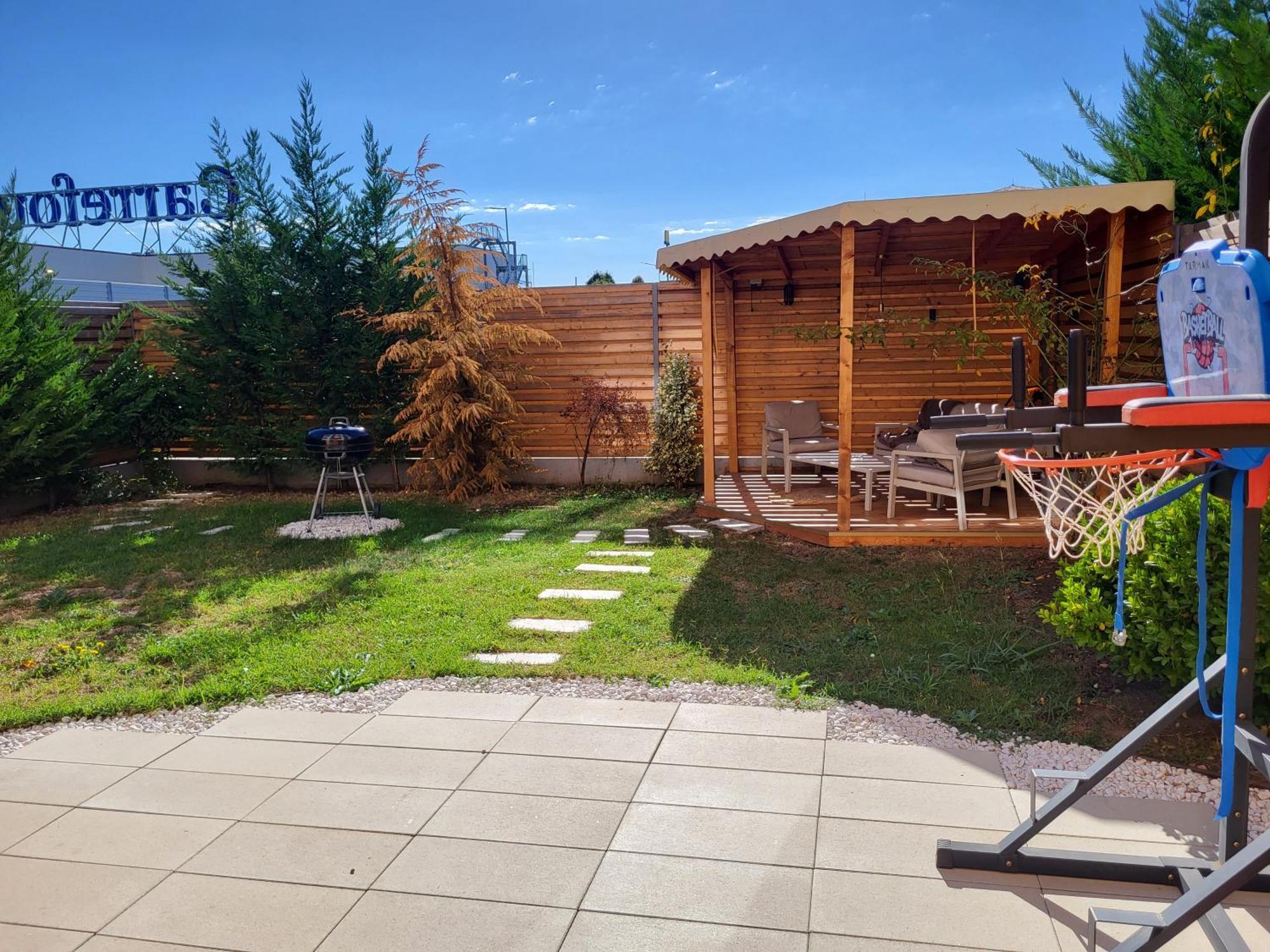 Sika Sunny Garden Apartment Arad Zewnętrze zdjęcie
